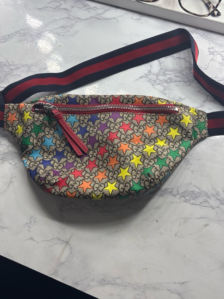 Gucci Multicolor Star Gg Supreme Crossbody Belt Bag